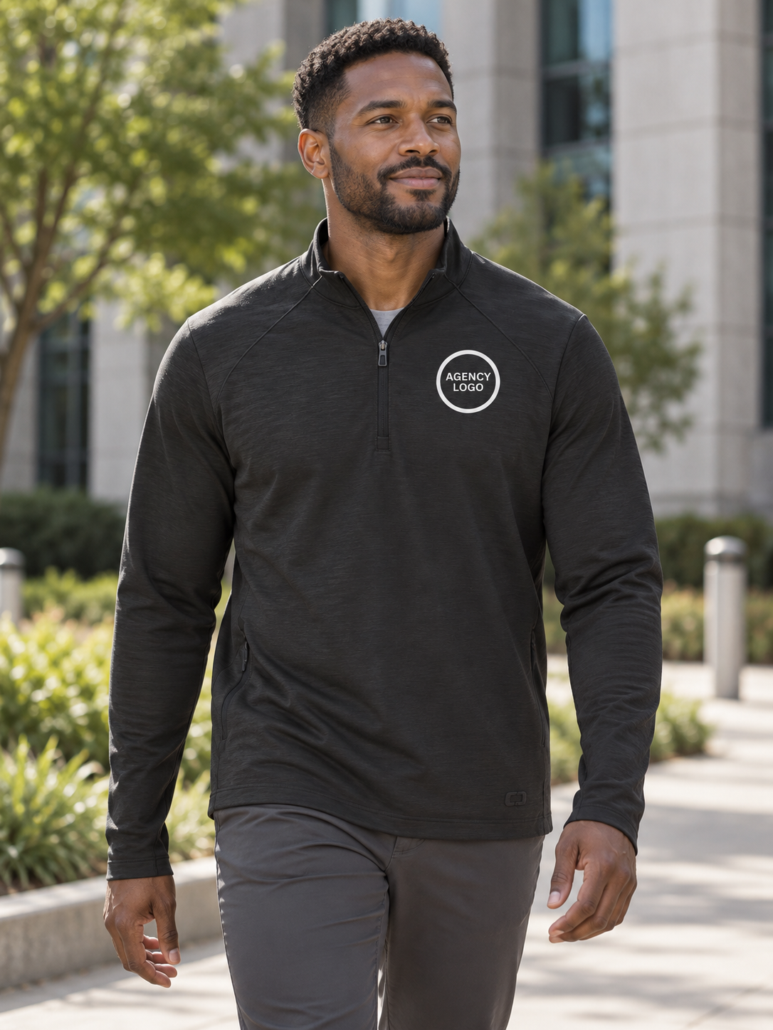 Motion 1/4-Zip — Black lifestyle view