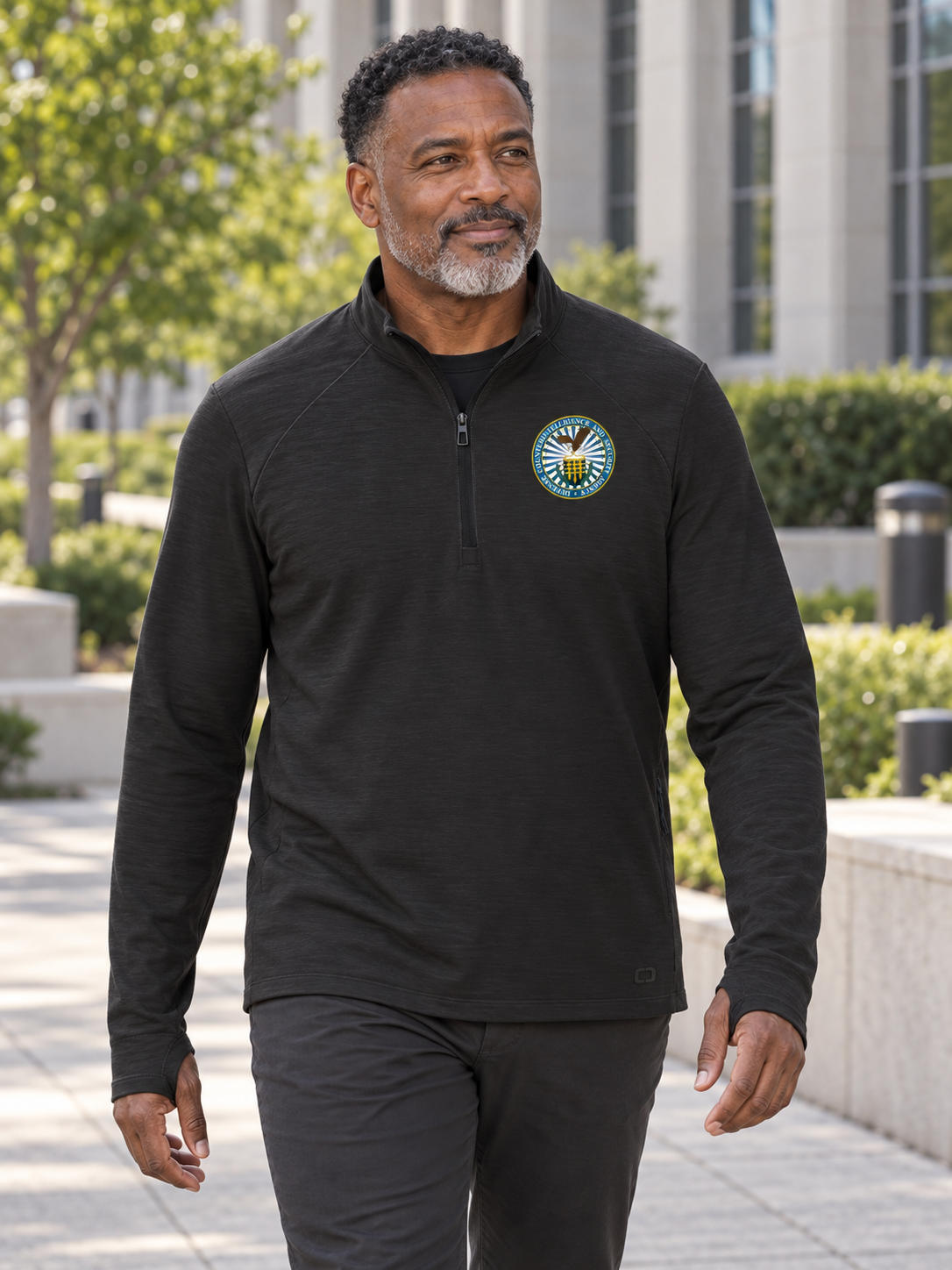 DCSA -Motion 1/4-Zip — Black lifestyle view