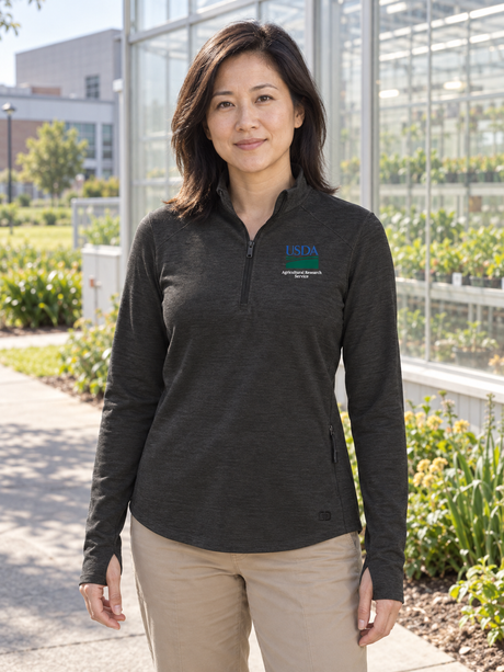 ARS Women's Motion 1/4 Zip — Black lifestyle product photograph